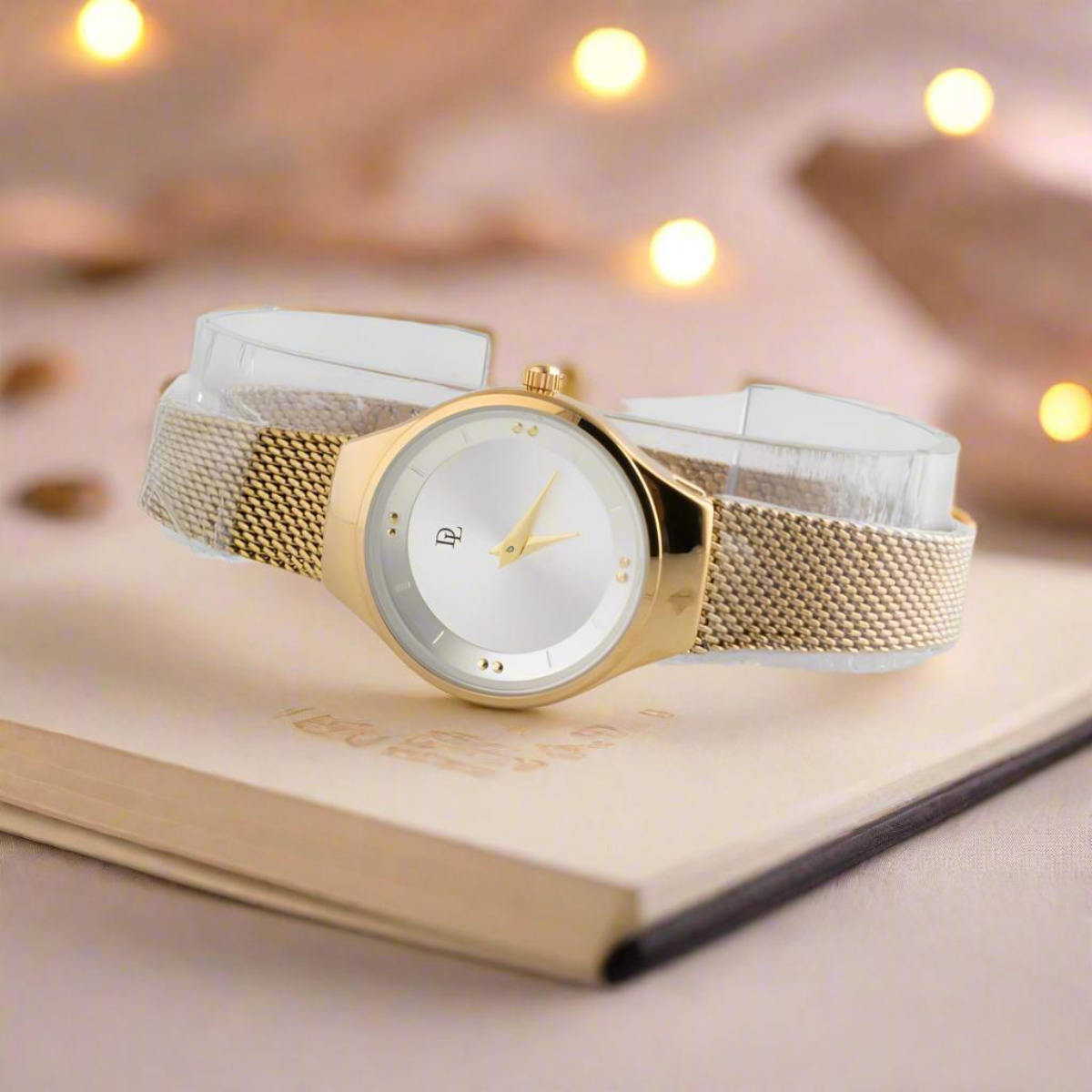 Lumiere Doree – Gold Accent Minimalist Mesh Watch