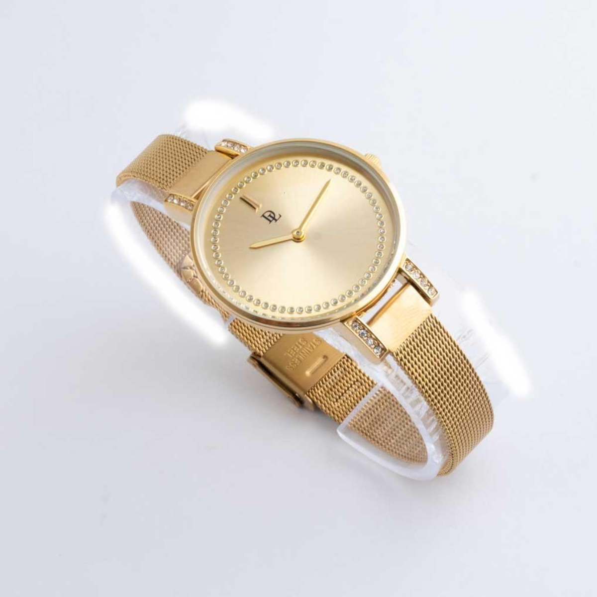 Womens Luxury Golden Timepiece